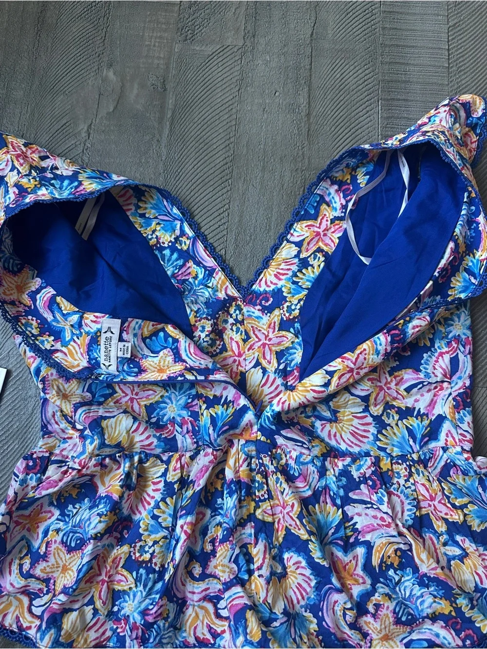 NWT Nanette Lepore Womens Blue Floral Ruffle Peplum Tank Top Size Medium - Picture 9 of 9